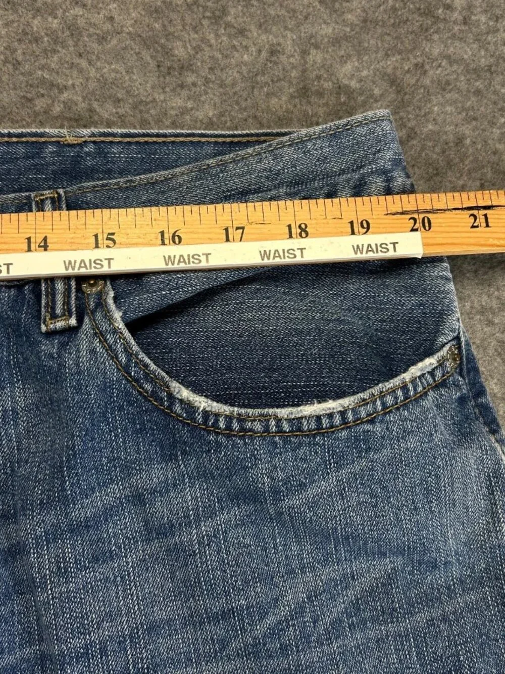 Levi's 559 Straight Leg Jeans Mens 40x30 Blue Denim Medium Wash Relaxed Fit